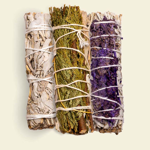 Smudge Stick Räucherbündel Set - Weißer Salbei, Lavendel & Zedernspitzen - Waldglück